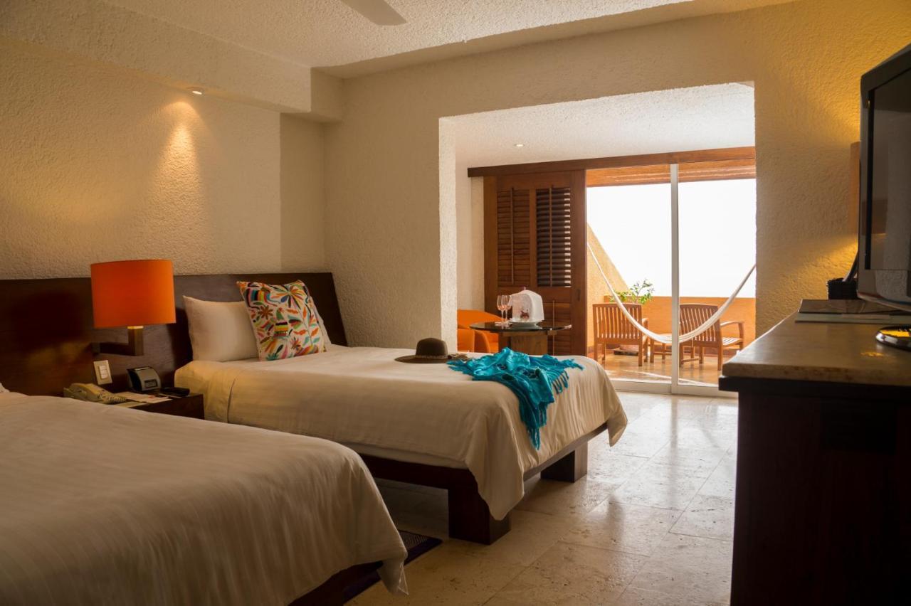 Las Brisas Ixtapa Hotel Икстапа Екстериор снимка